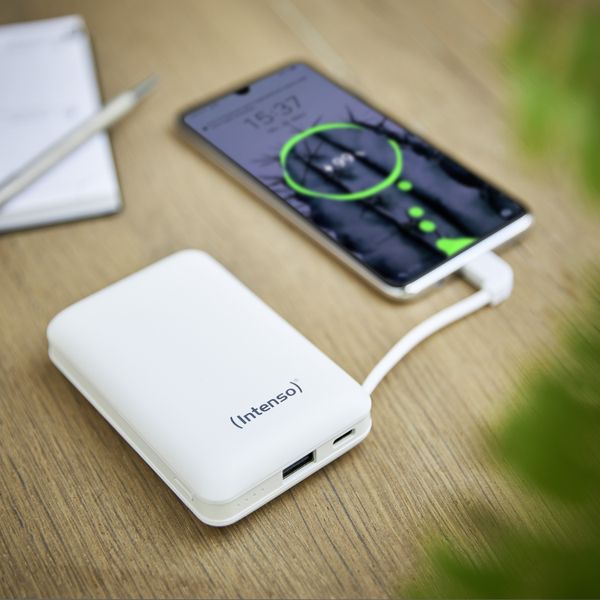 Зовнішній акумулятор (павербанк) Intenso XC10000 1xUSB-C, 1xUSB-A 10000mAh white (7314532) mx.8.8.4.25 фото